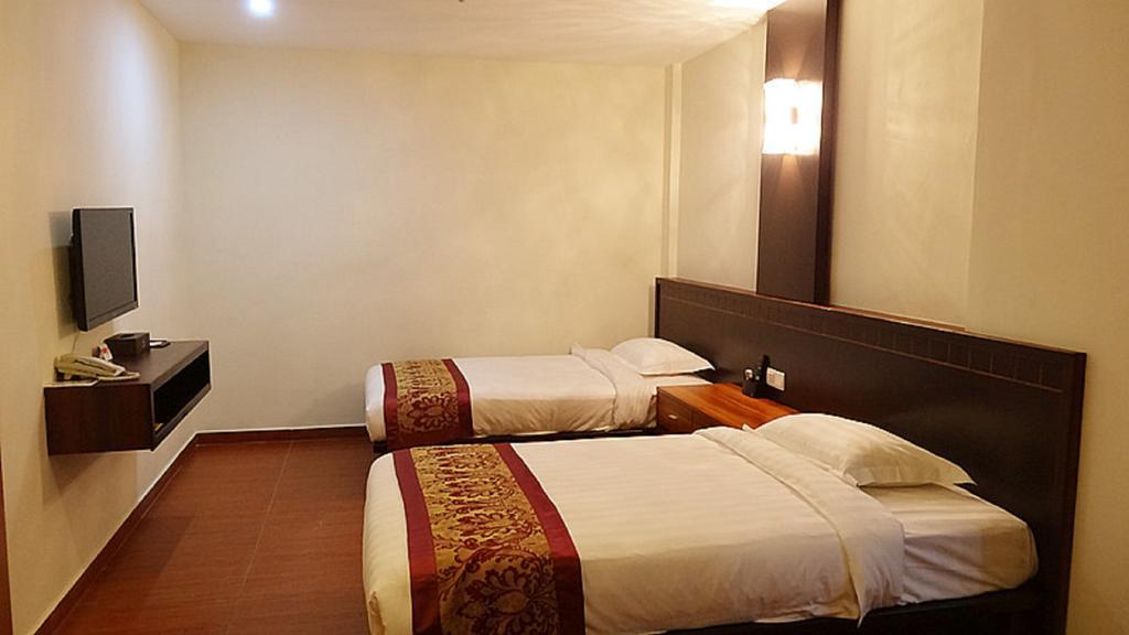Herald Hotel Malacca Exterior foto