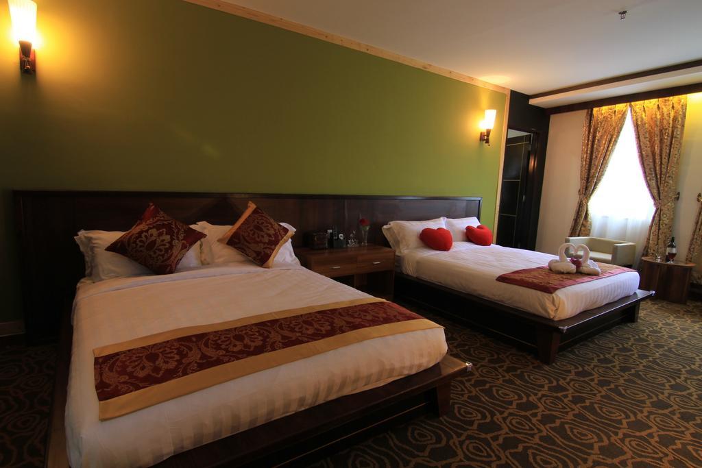 Herald Hotel Malacca Exterior foto